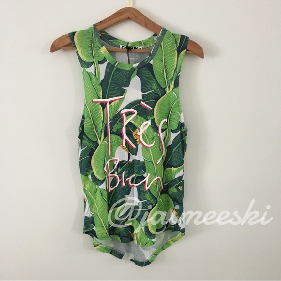 CHRLDR Tops - CHRLDR Très Bien Palm Tree Leaf Tank Top NWT